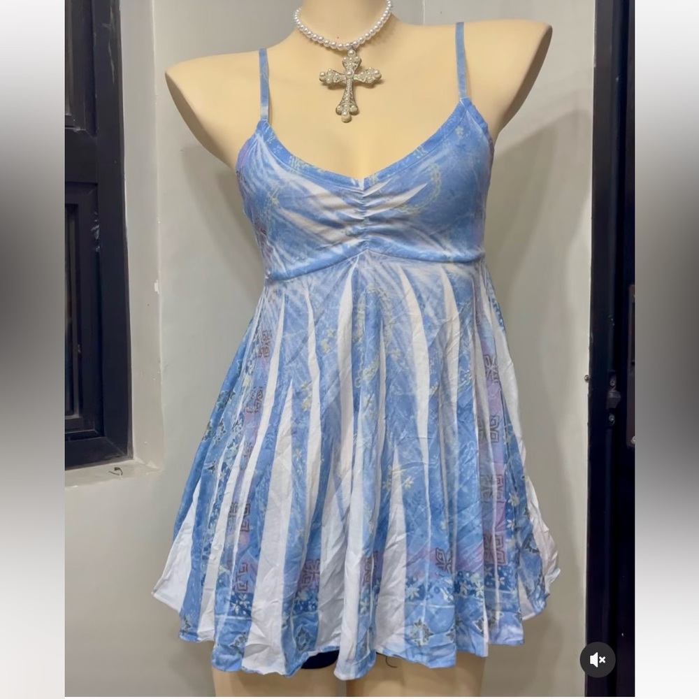 Mudd Y2K Blue & White Tie Dye Boho Babydoll Cami Top
